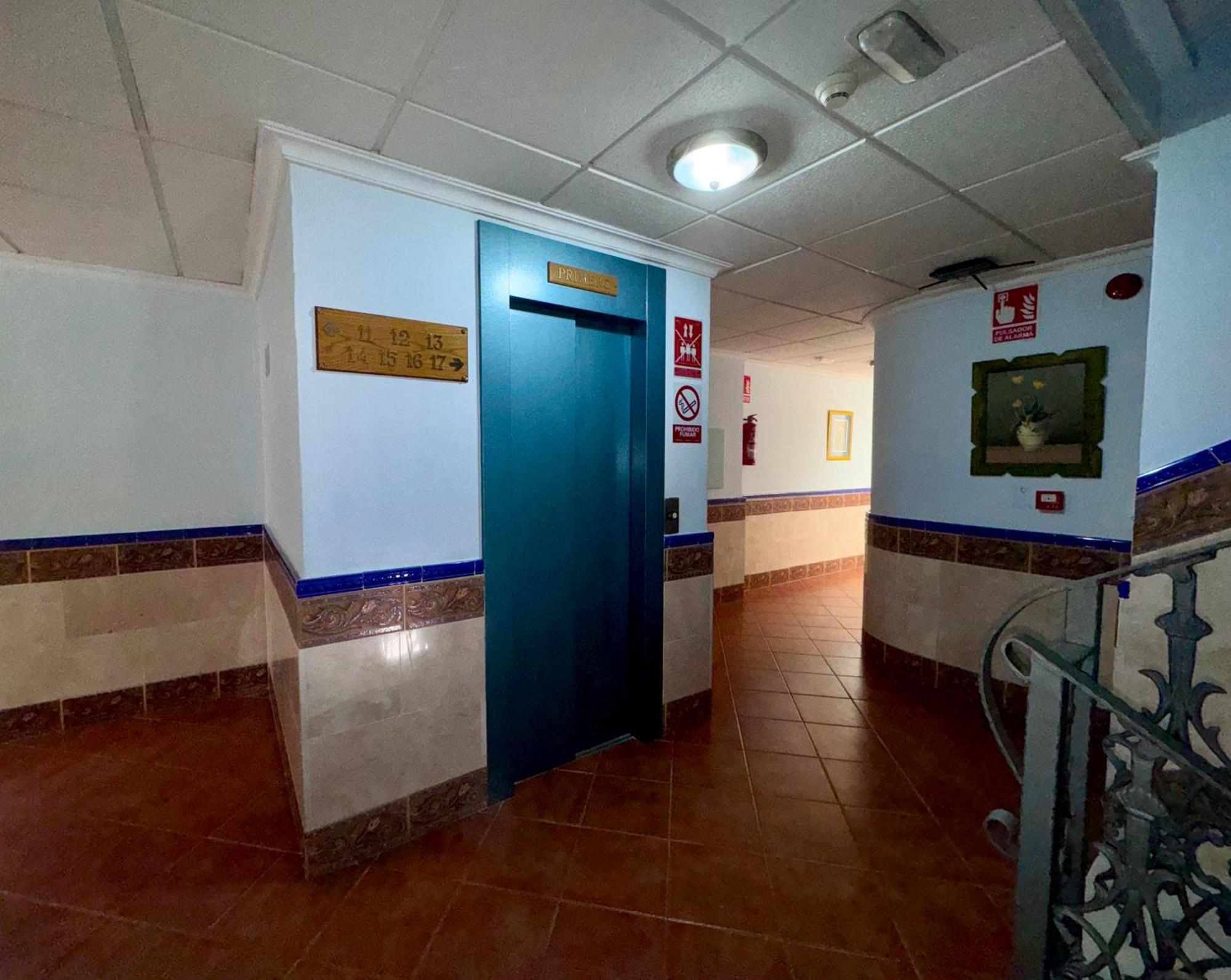 Apartamentos Nina De Oro Torremolinos Eksteriør bilde