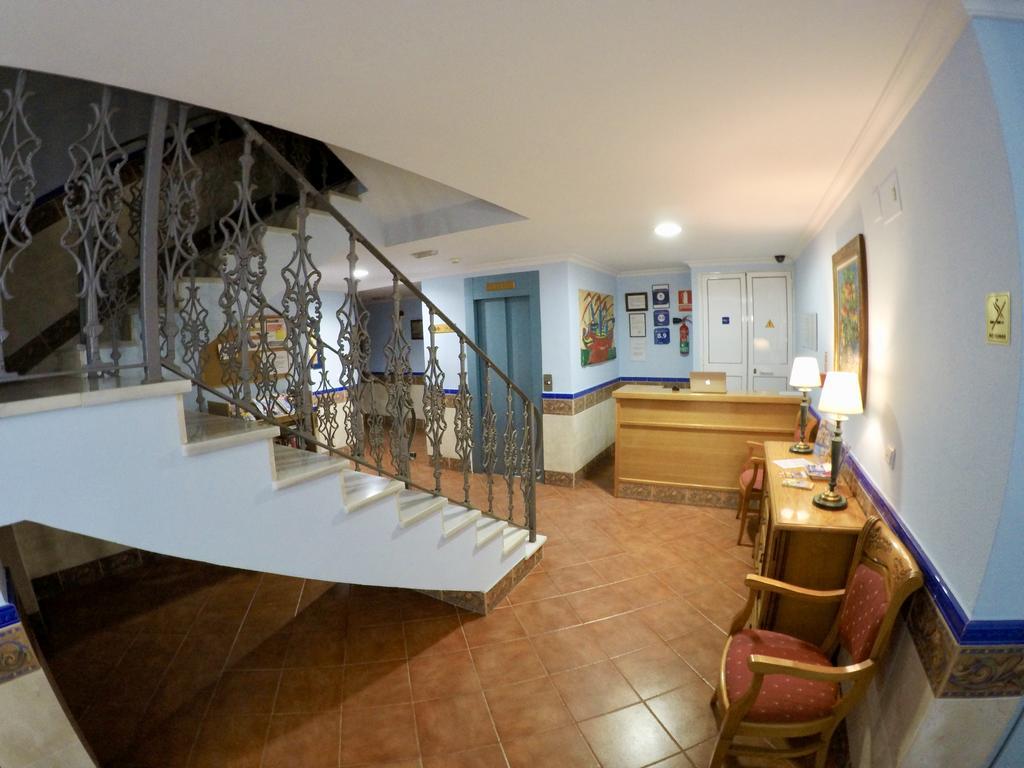 Apartamentos Nina De Oro Torremolinos Eksteriør bilde
