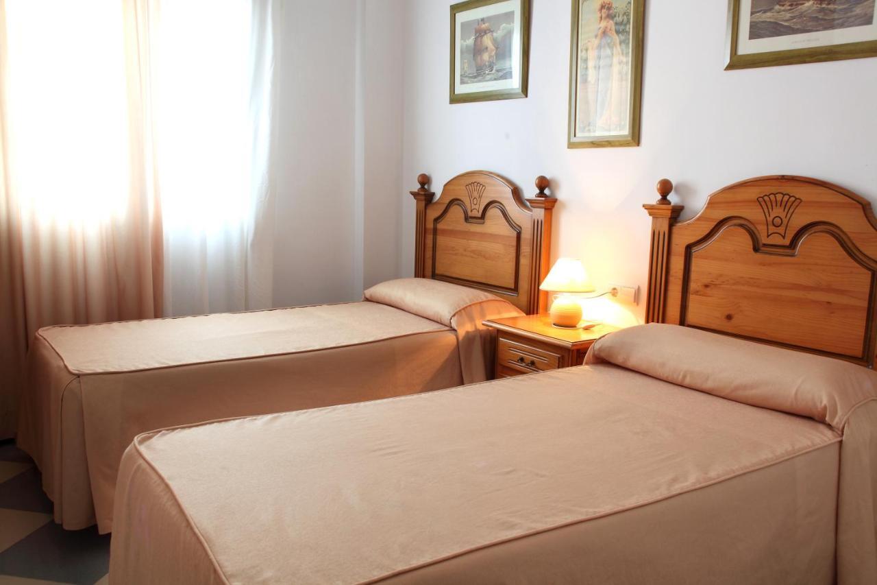 Apartamentos Nina De Oro Torremolinos Rom bilde